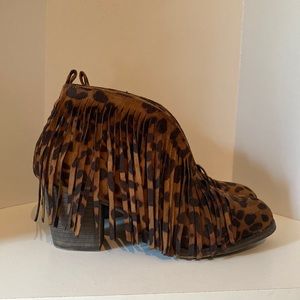 Women’s leopard fringe booties size 9
